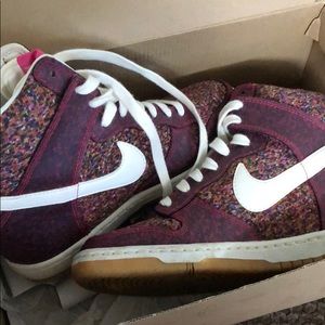 NIKE WMNS DUNK SKY HI LIBERTY